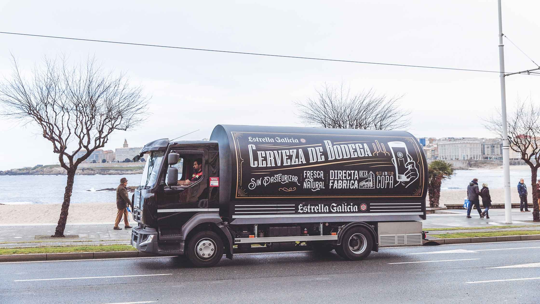Estrella Galicia beertruck tankbeer